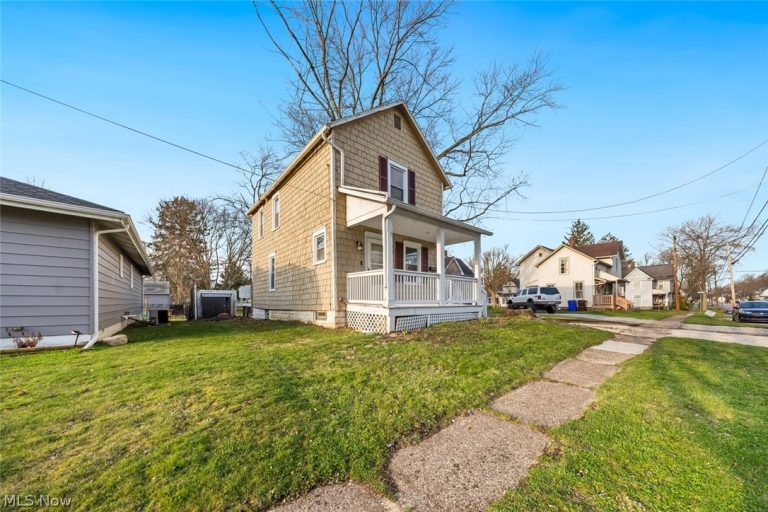 615 Spruce Avenue, Ravenna, OH - Photo 3