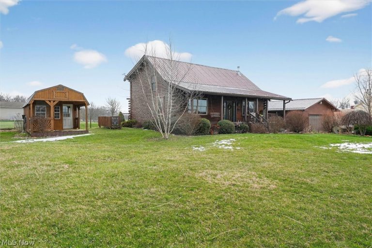 9684 Shepler Church Avenue, Bolivar, OH - Photo 5