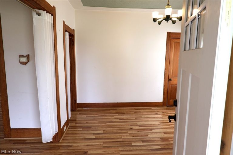 138 Middle Street, Wellington, OH - Photo 8