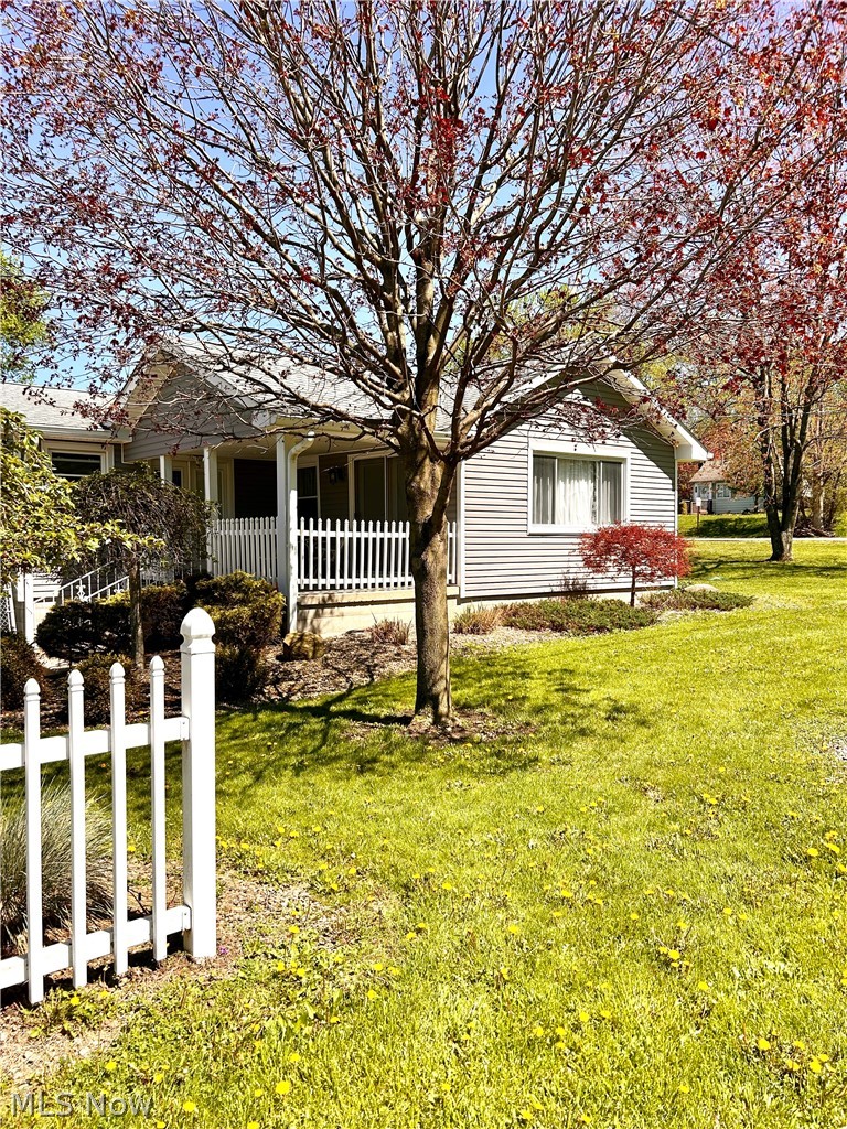 4222 Central Avenue, Austintown, OH - Photo 2
