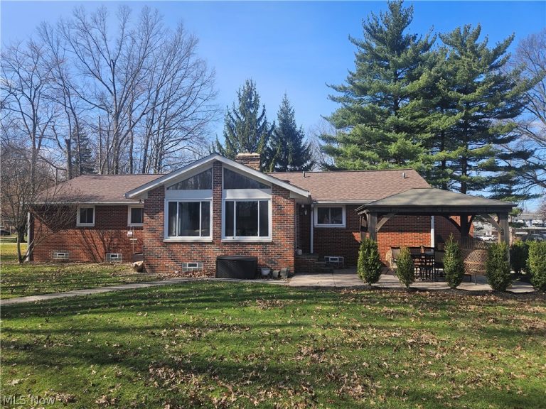 3015 Rockefeller Road, Willoughby Hills, OH - Photo 3