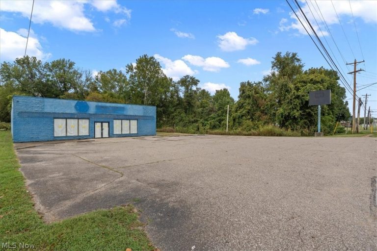516 Washington Street, Ravenswood, WV - Photo 4