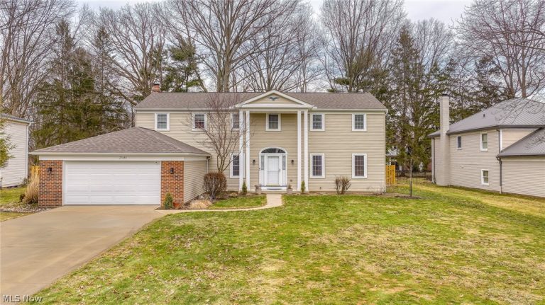 25684 Hidden Acres Drive, Westlake, OH - Photo 3
