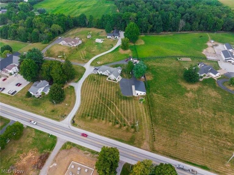 9554 Dover Road, Apple Creek, OH - Photo 3