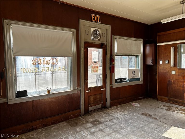 70 Chestnut Street, Jefferson, OH - Photo 6