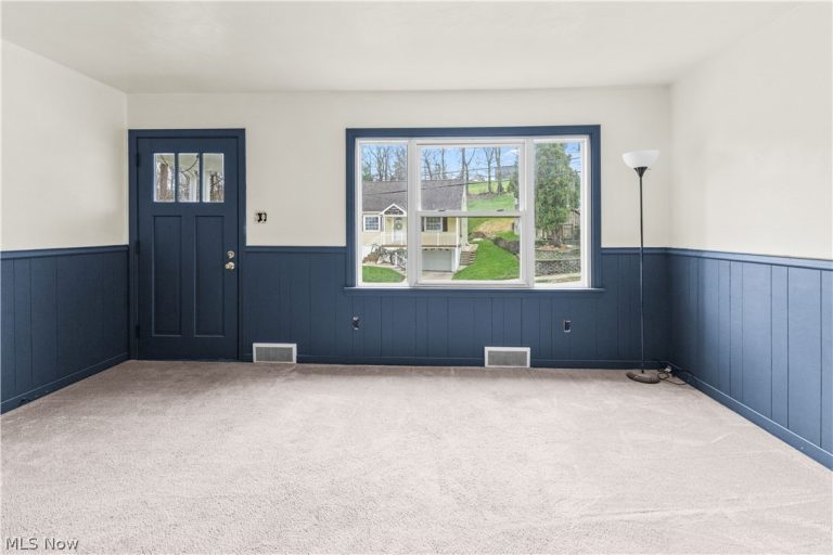 121 Valley Way, Weirton, WV - Photo 4