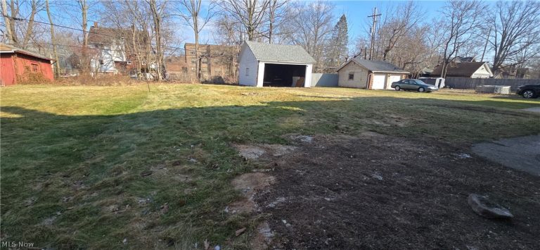 370 Lora Avenue, Youngstown, OH - Photo 5