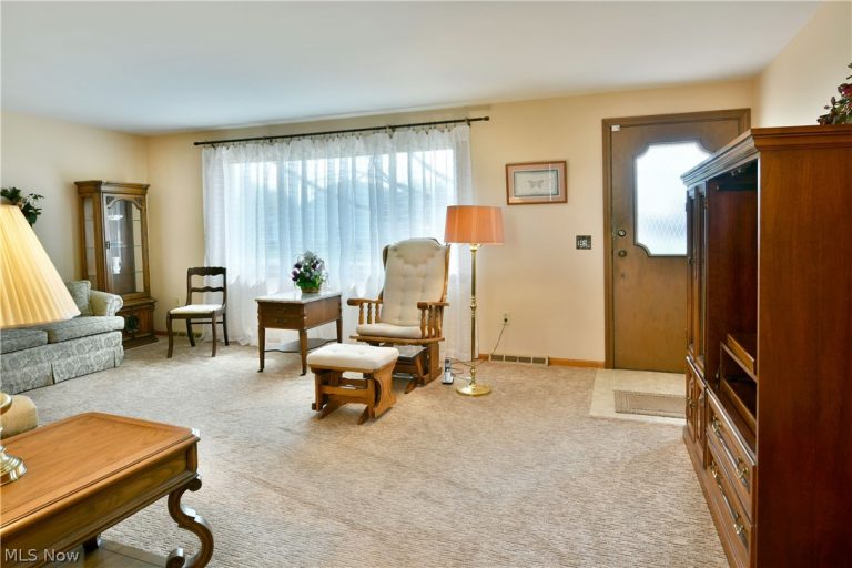 834 Pleasant Street, Warren, OH - Photo 5