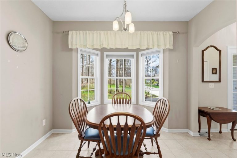 13360 Green Drive, Chesterland, OH - Photo 6