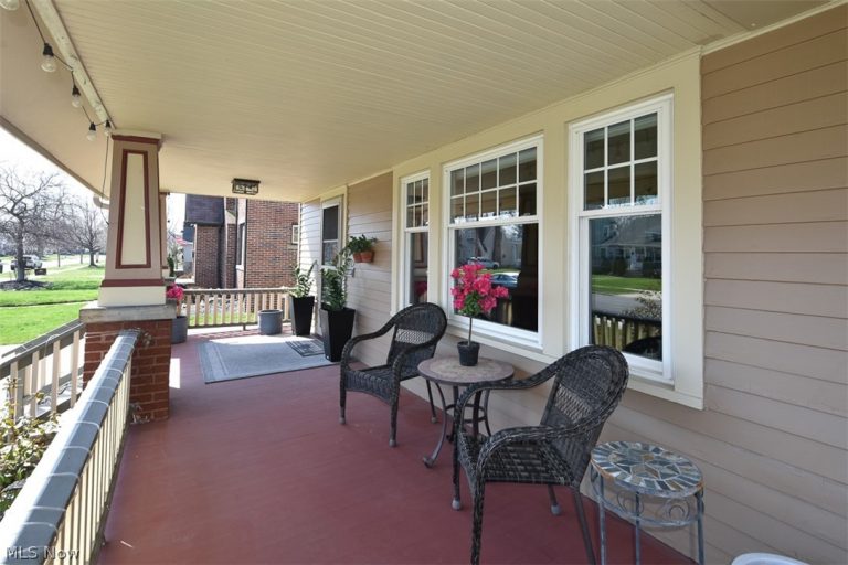 1712 Wright, Rocky River, OH - Photo 2