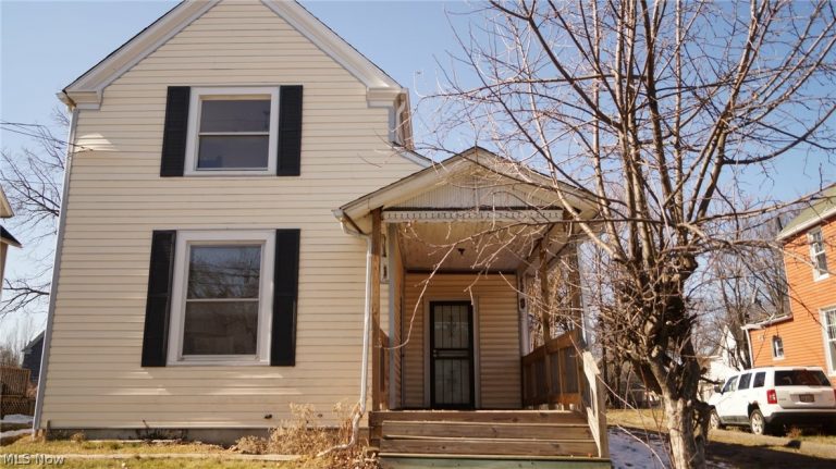 858 May Street, Akron, OH, 44311