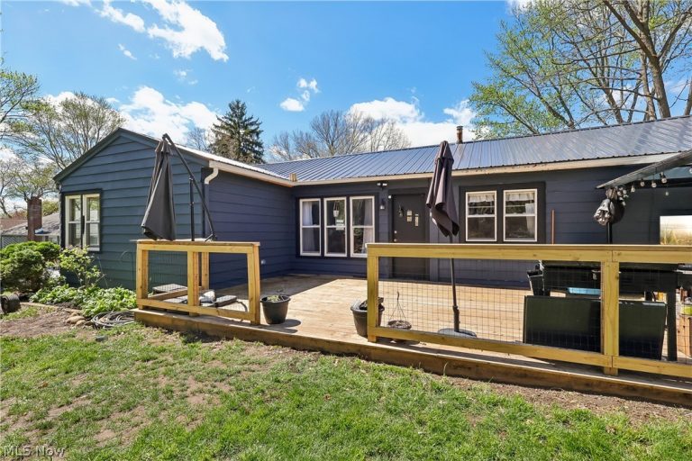267 Parkview Avenue, Wadsworth, OH - Photo 2
