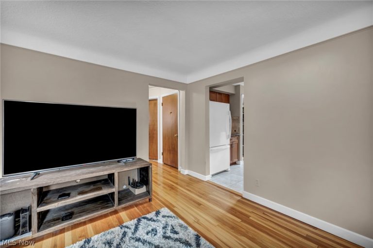 4098 Ridgeview Road, Cleveland, OH - Photo 5