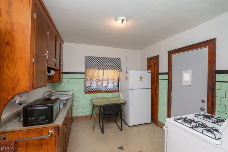 3618 114th Street, Cleveland, OH - Photo 5