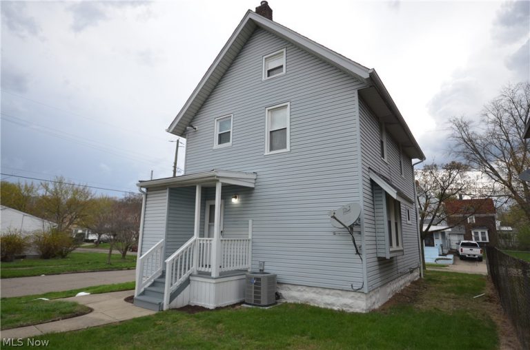 486 Howe Street, Akron, OH - Photo 5