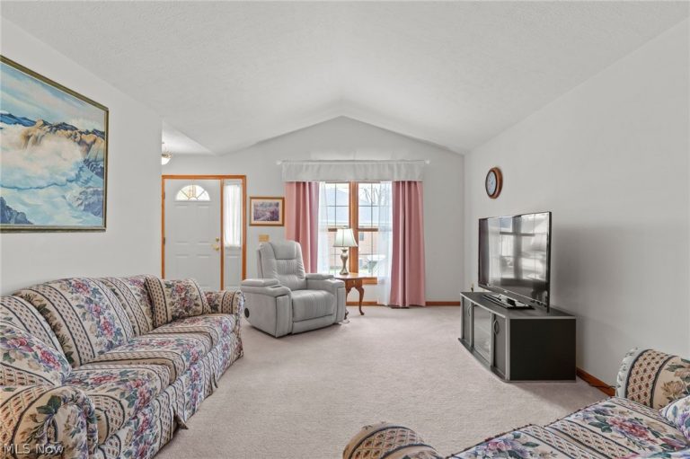 1450 Cove Street, Uniontown, OH - Photo 5
