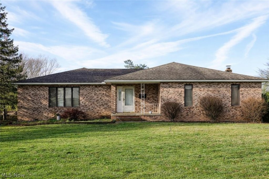 8920 York Road, North Royalton, OH