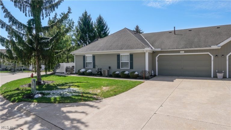 8181 Cyrus Lane, Northfield, OH - Photo 2