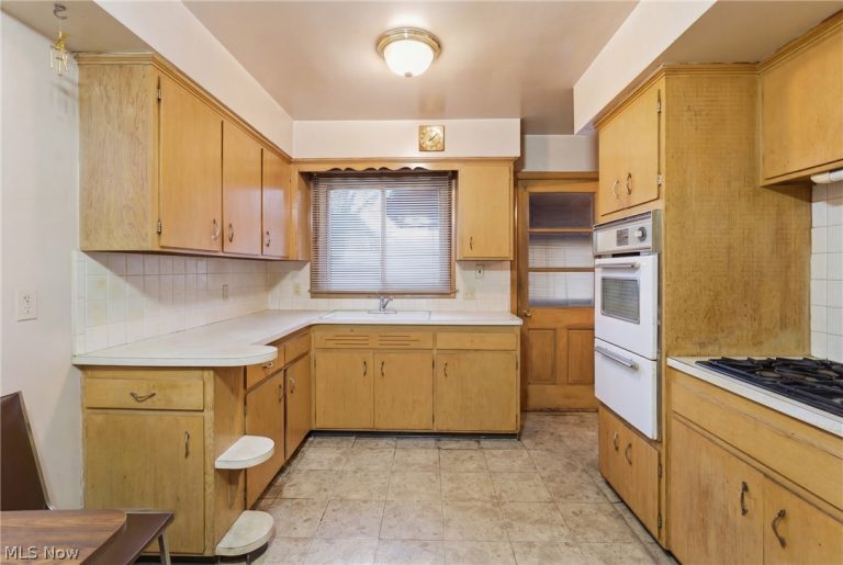 2497 124 Street, Cleveland, OH - Photo 5