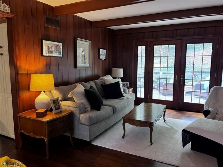 6 Lynnwood Drive, Vienna, WV - Photo 8