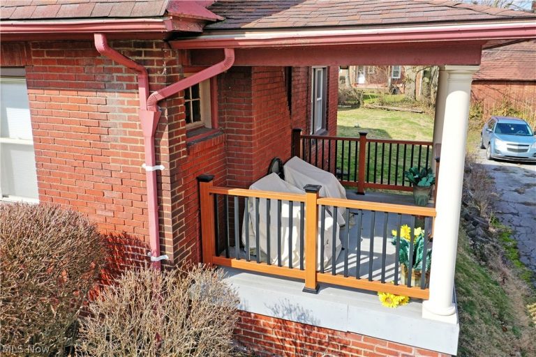 218 Upland Avenue, Youngstown, OH - Photo 5