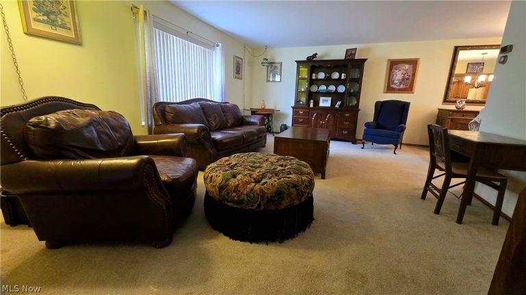 2319 Green Acres Drive, Parma, OH - Photo 2