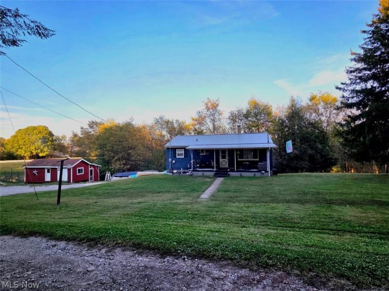 2659 Sixth Street, New Cumberland, WV, 26047
