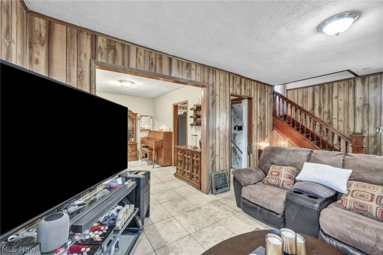 796 Allyn Street, Akron, OH - Photo 5