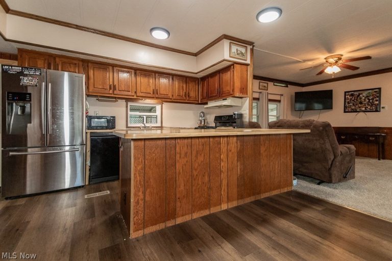 149 Cromwell Drive, Geneva, OH - Photo 4