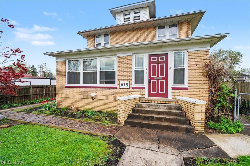 615 Ohio Avenue, Sebring, OH