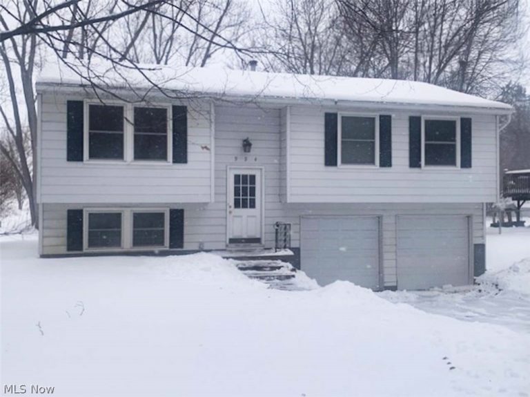 994 Erin Drive, Kent, OH, 44240