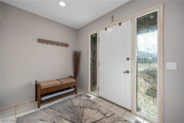 33017 Hidden Hollow Court, North Ridgeville, OH - Photo 6