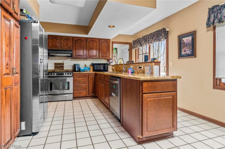 8005 Hansom Place, Concord Twp, OH - Photo 8