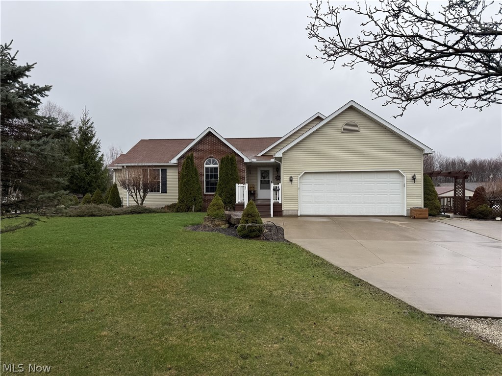 7047 Dial Road, Carrollton, OH