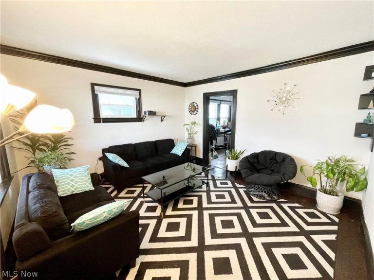 4032 142nd Street, Cleveland, OH, 44128