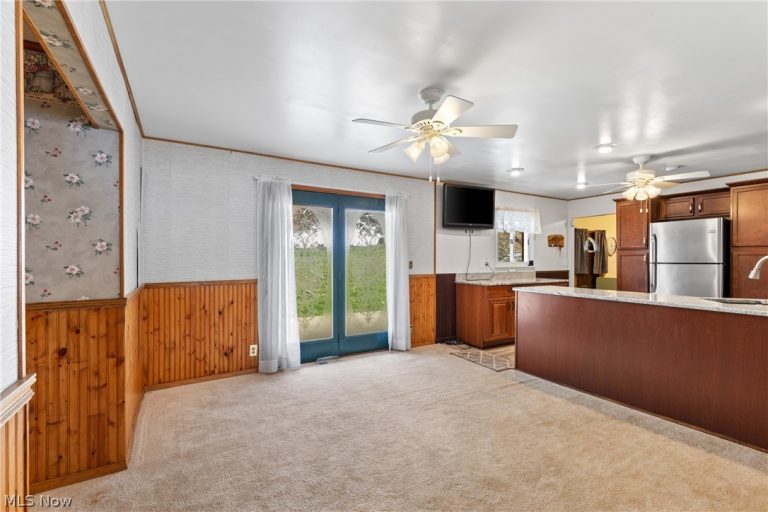 52736 Fisher Hill Road, Clarington, OH - Photo 8