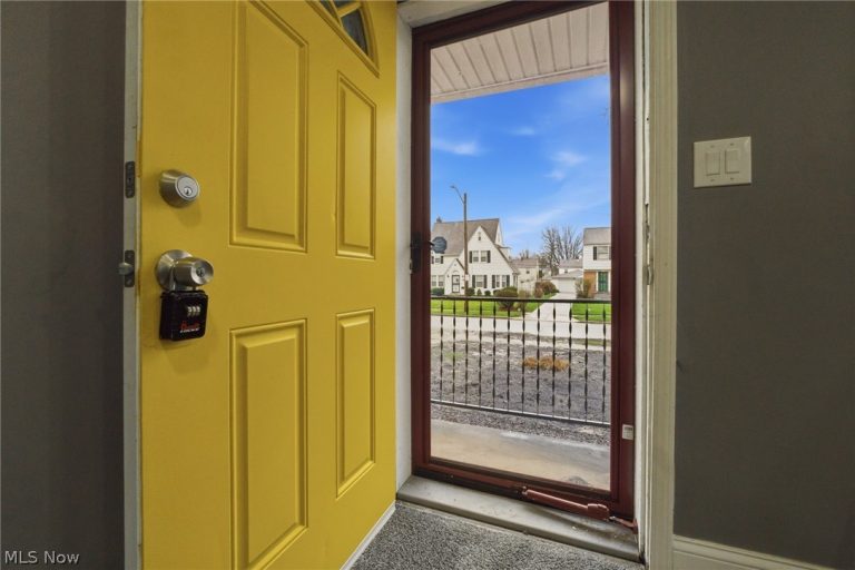 3153 Becket Road, Cleveland, OH - Photo 4