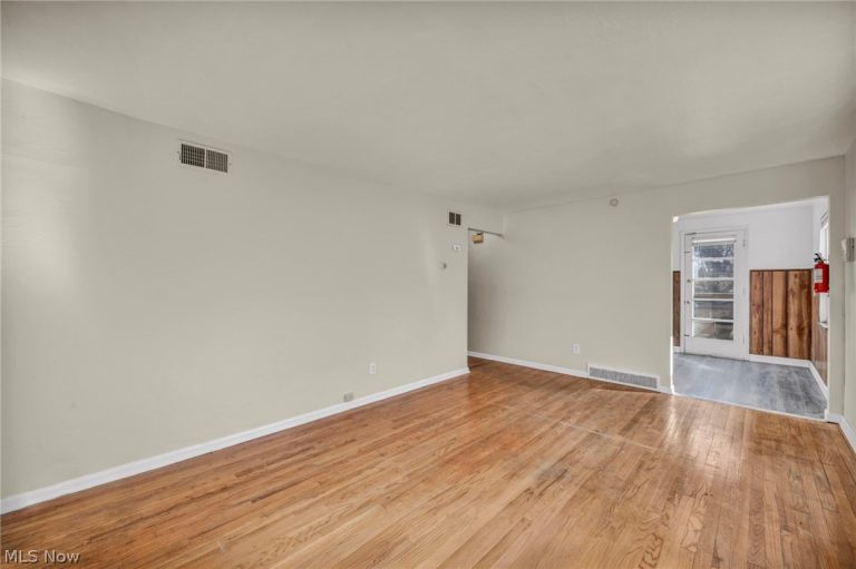 275 200th Street, Euclid, OH - Photo 6