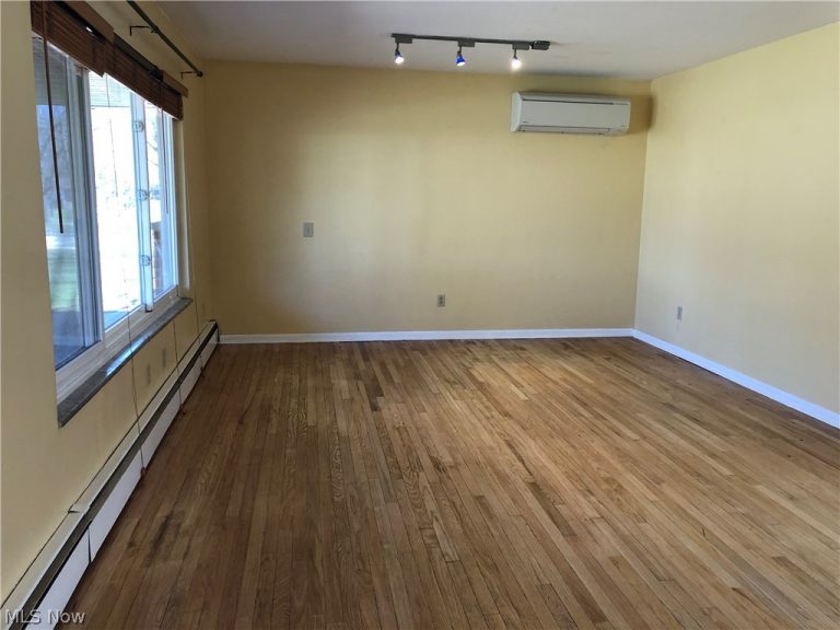 330 Cardinal Drive, Medina, OH - Photo 4