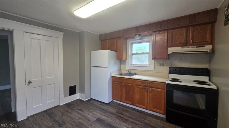 1103 High Street, Warren, OH - Photo 8