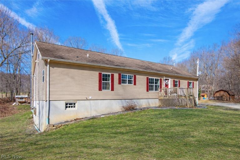 11034 Bardell Road, Bolivar, OH - Photo 2
