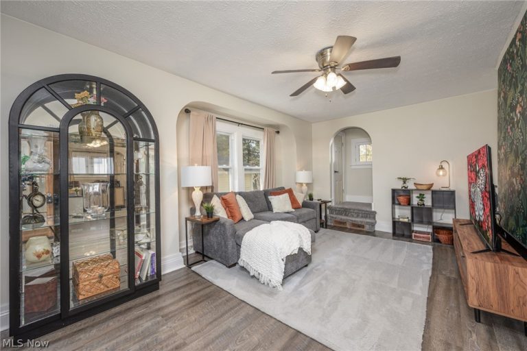 1106 Collinwood Avenue, Akron, OH - Photo 6