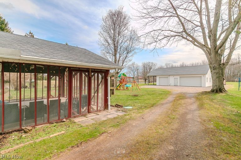 5162 Woodside Drive, Geneva, OH - Photo 8