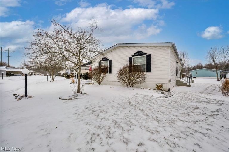 27202 Cook Road #132, Olmsted Twp, OH - Photo 4