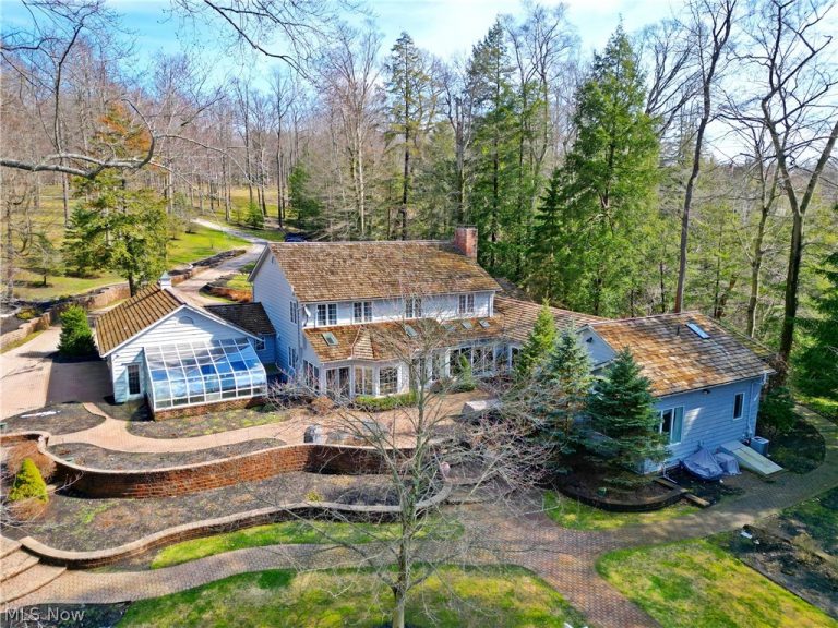 1160 Fox Hill Drive, Gates Mills, OH - Photo 3