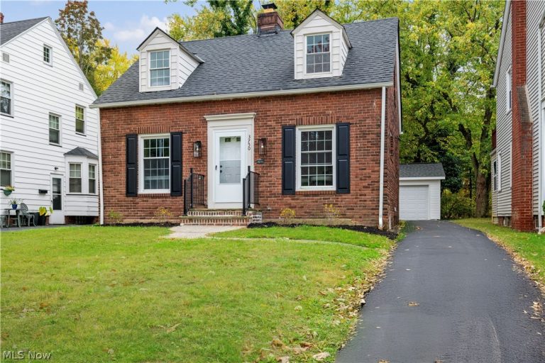 3750 Bainbridge Road, Cleveland Heights, OH - Photo 2