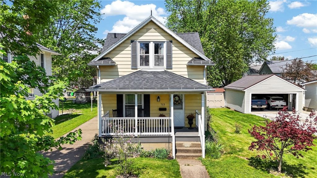 713 Oak Street, Orrville, OH