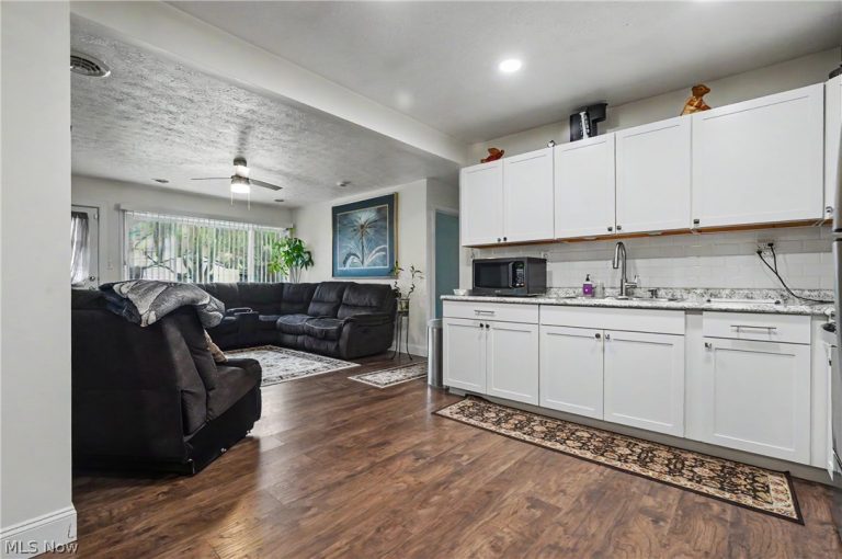 341 Stanford Street, Akron, OH - Photo 6