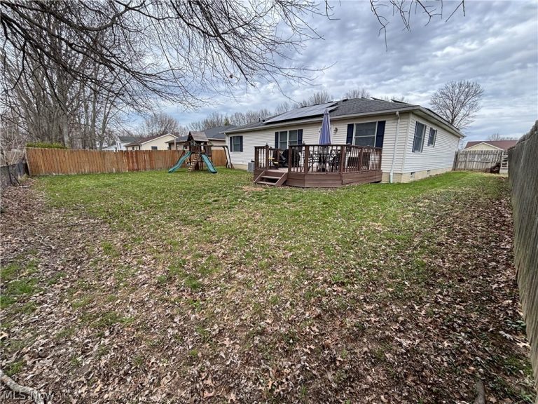 544 Bayberry Drive, Elyria, OH - Photo 4