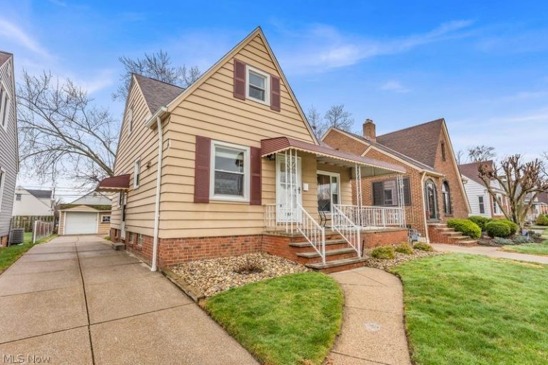 5803 Renwood Drive, Parma, OH, 44129